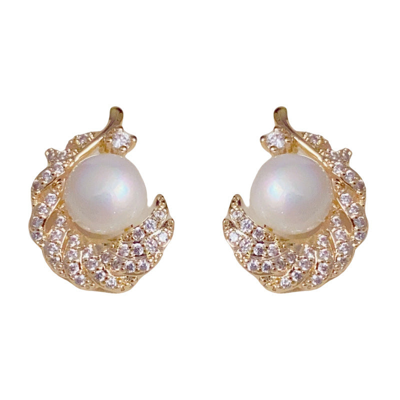 14K Gold-Plated Feather Pearl Stud Earrings – Delicate & Shiny Design