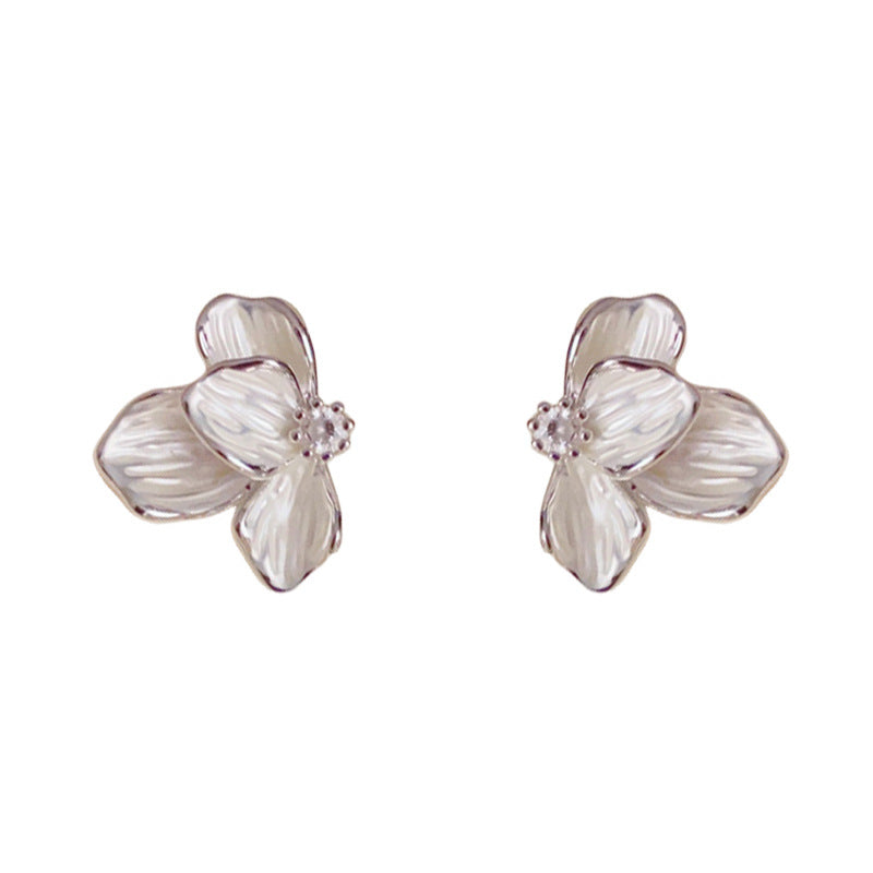 14K Gold Cream White Triple-Petal Flower Earrings–Vintage French Style