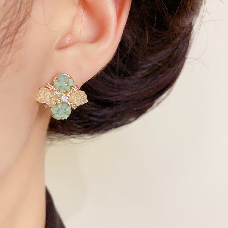 14K Gold Minimalist Crystal Four-Leaf Flower Earrings – Elegant Design