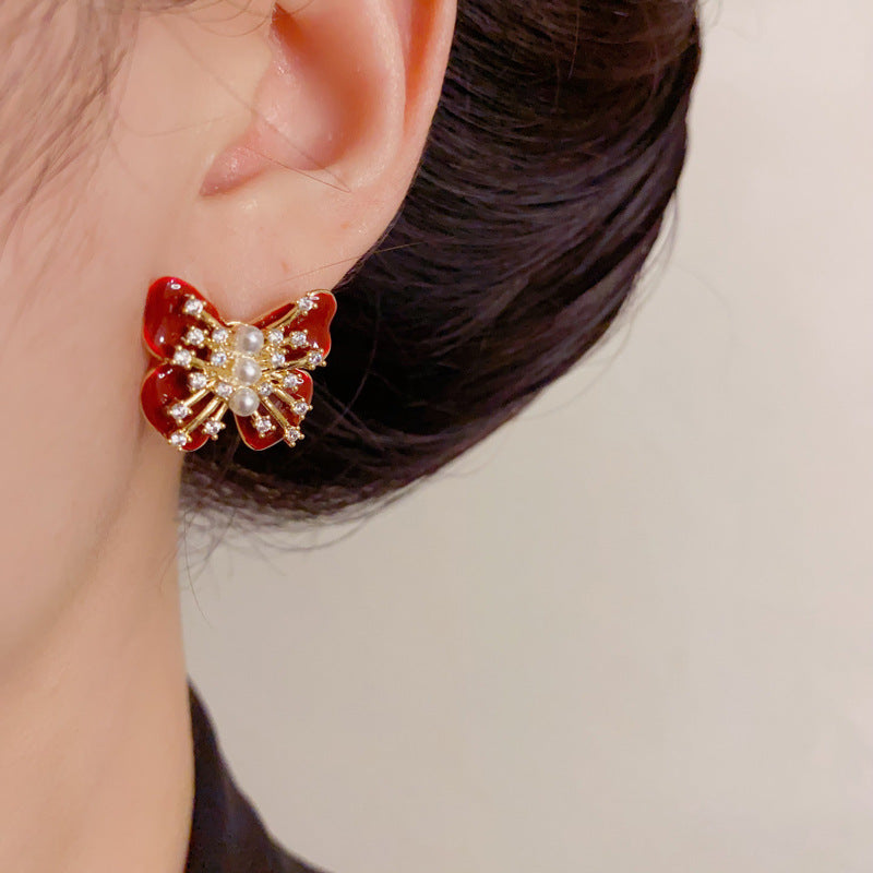 Luxury Rhinestone Pearl Butterfly Stud Earrings – Elegant Design