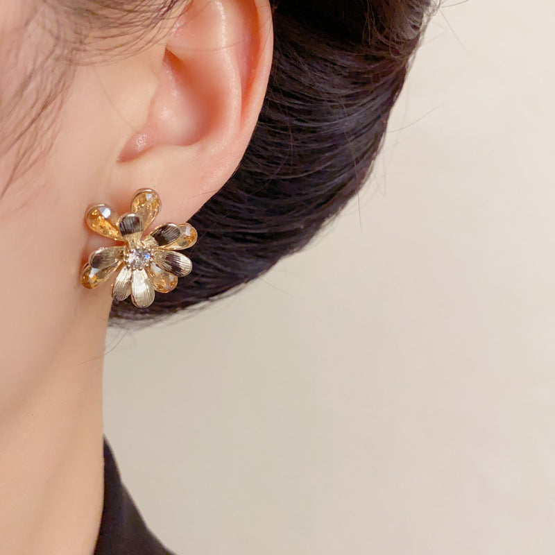 Luxury Coffee Gold Zircon Petal Stud Earrings – Retro Floral Design