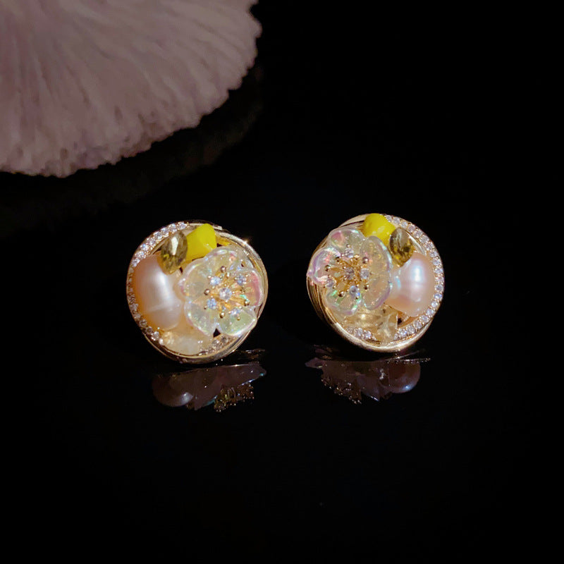 14K Gold Freshwater Pearl Floral Hoop Stud Earrings – Elegant Design