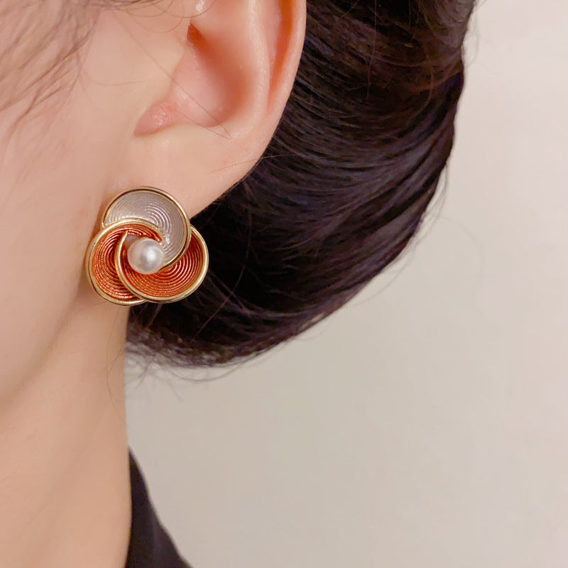 Luxury Gradient Petal Stud Earrings – Elegant Floral Design