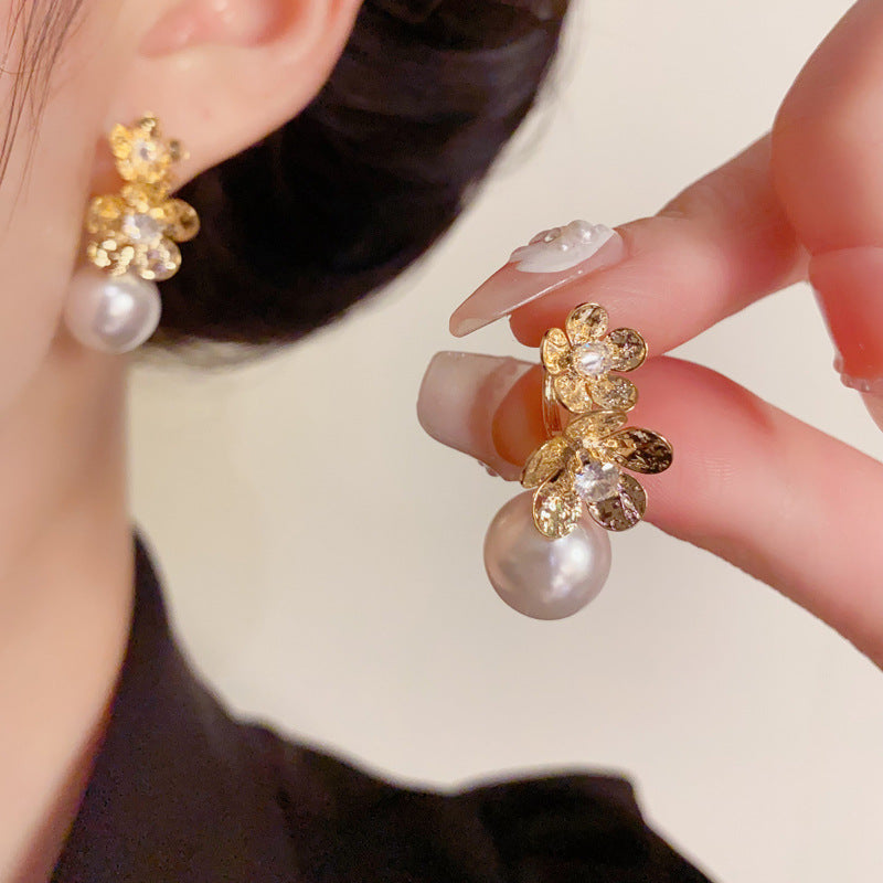 Elegant Metal Petal & Pearl Earrings – Floral Design