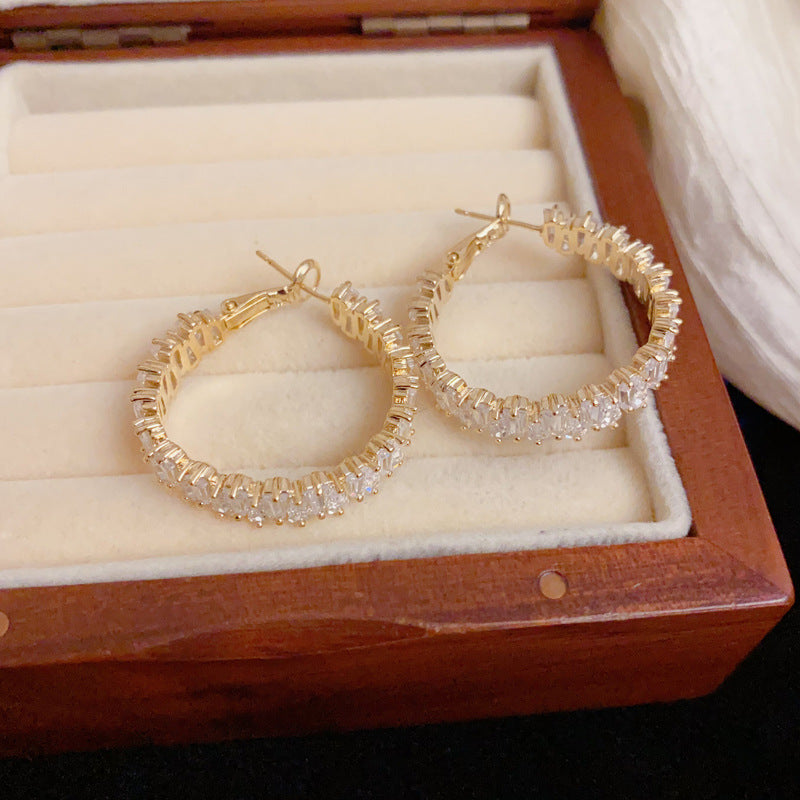 Luxury Full-Zircon Geometric Hoop Gold Earrings – Elegant Design