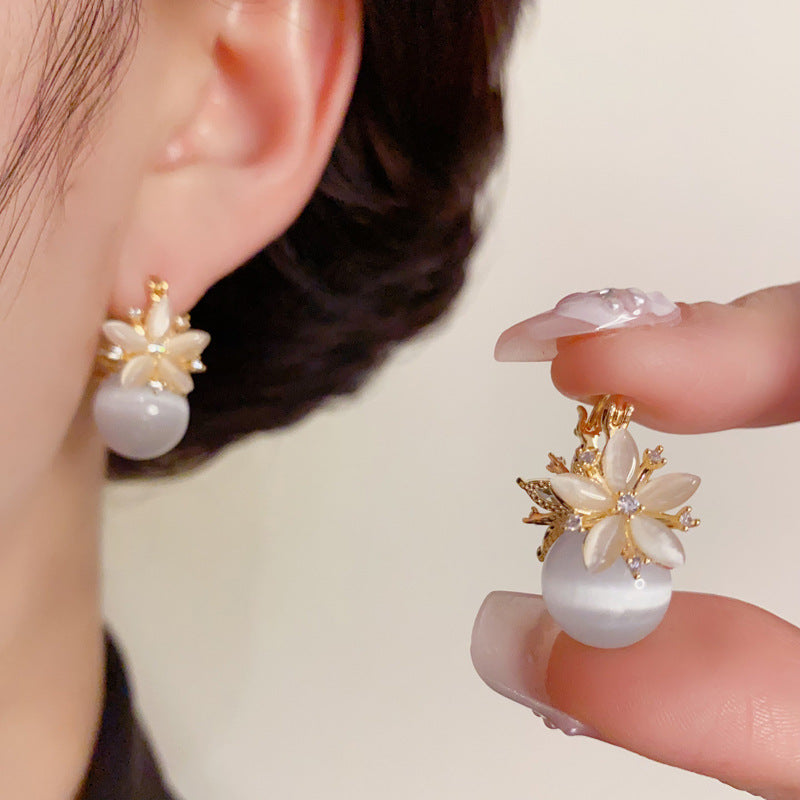 14K Gold-Plated Cats Eye Flower Pearl Clip-On Earrings – Luxury Design