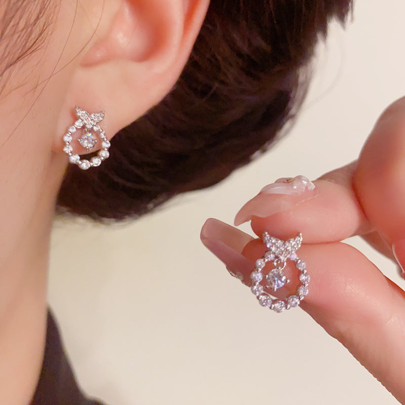 14K Gold Full-Zircon Fishtail Round Stud Earrings – S925 Silver Needle