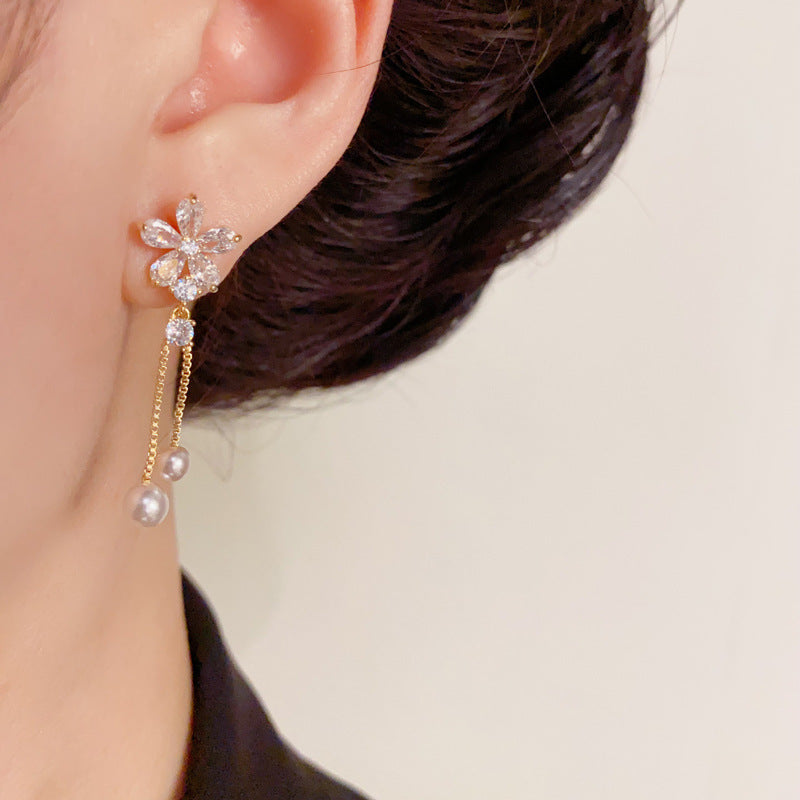 Elegant Five-Petal Flower & Pearl Tassel Drop Earrings – Floral Design