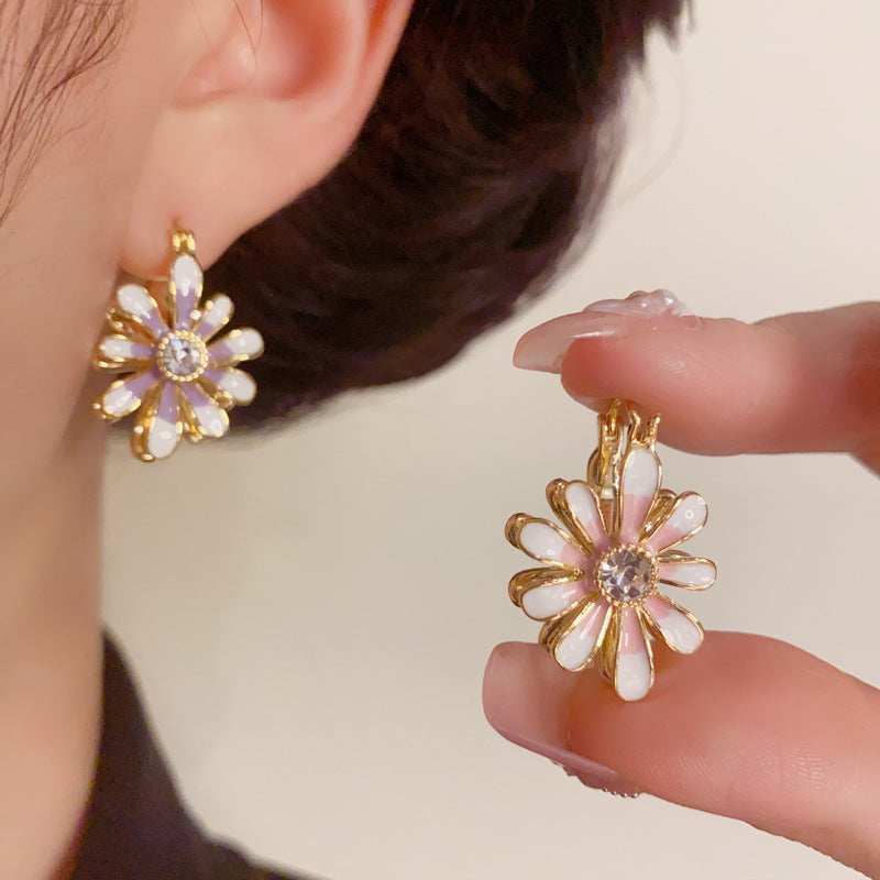 14K Gold Sweet Enamel Double-Sided Daisy Earrings – S925 Silver Needle