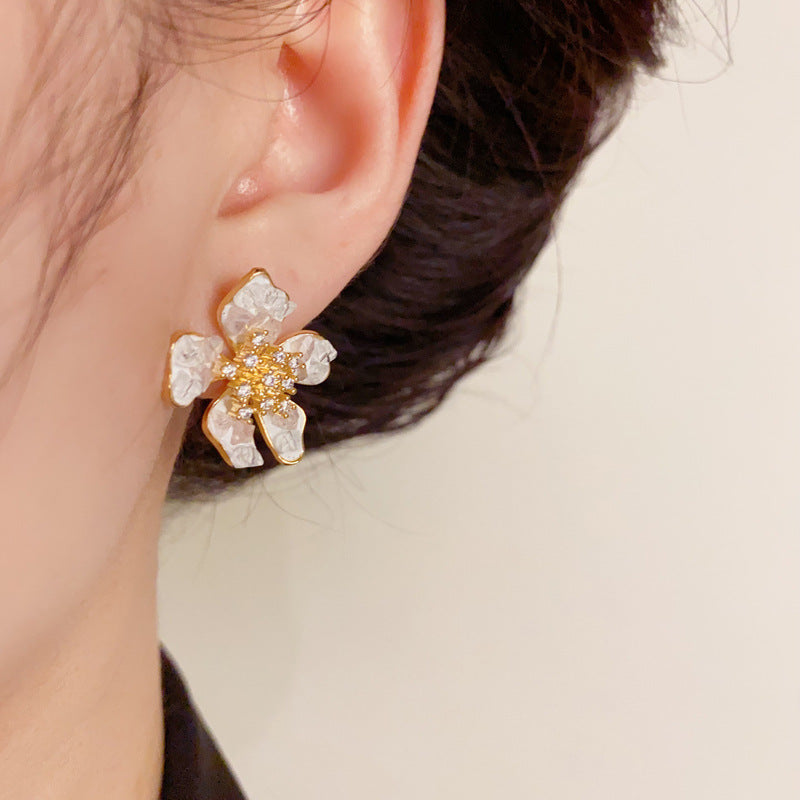 14K Gold-Plated Crystal Petal Stud Earrings – Elegant Floral Design