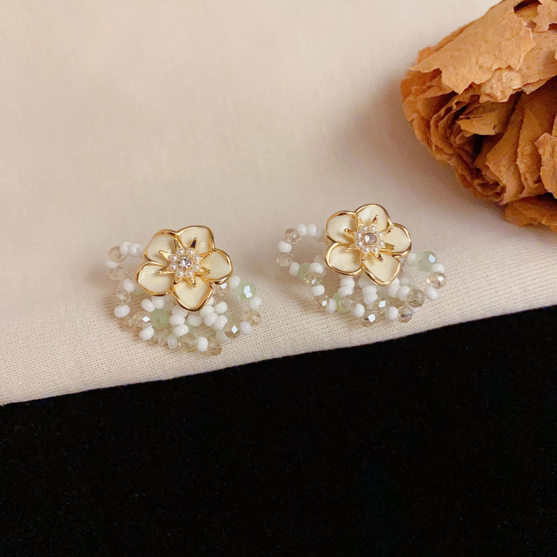 Elegant Flower Beaded Gold Earrings – S925 Silver Needle Floral Design