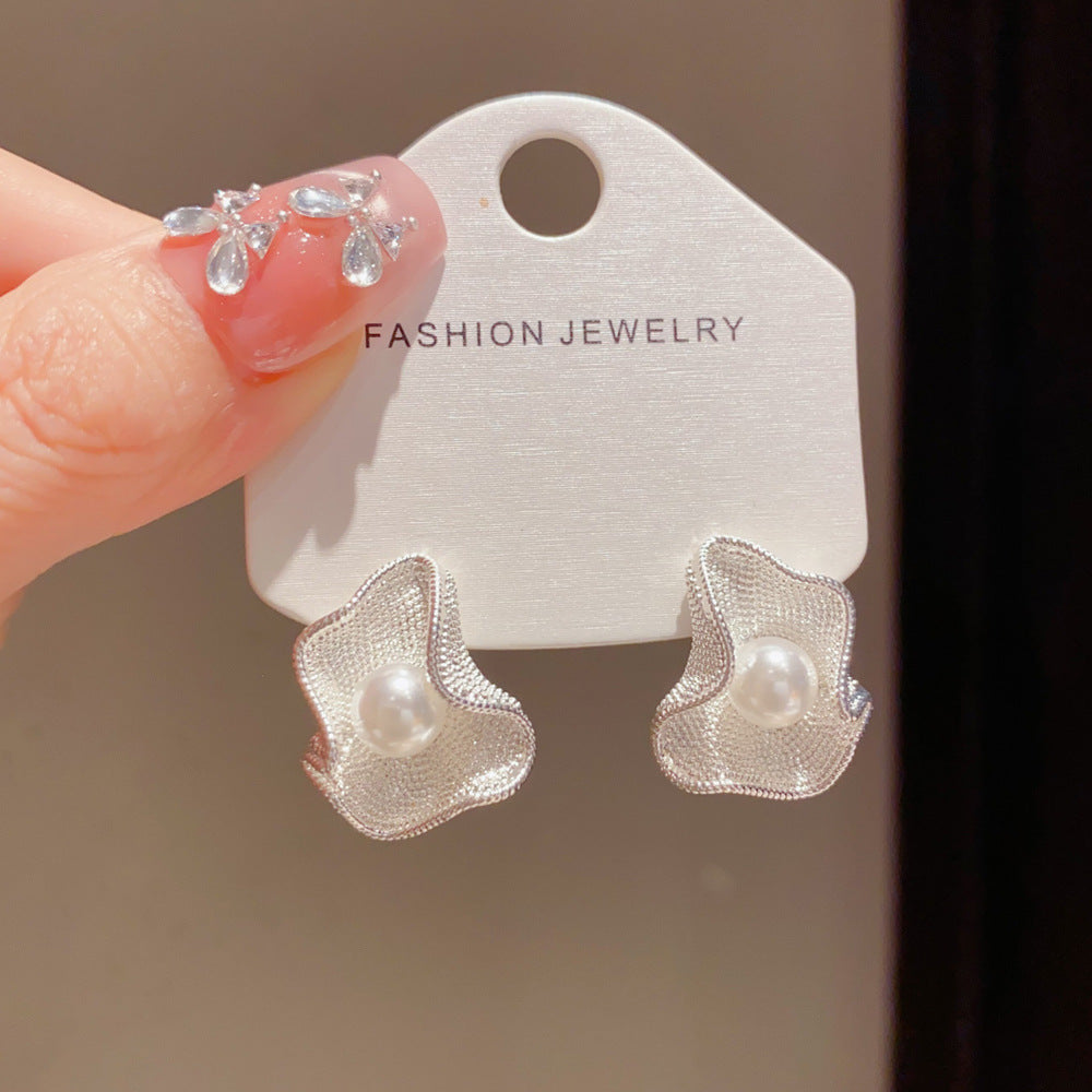 Eaioncol Pearl Textured Petal Stud Earrings Gold Silver