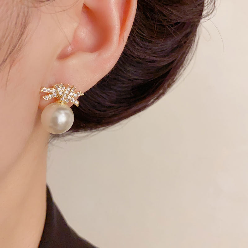 Luxury Zircon Knot Pearl Stud Earrings – Geometric Design