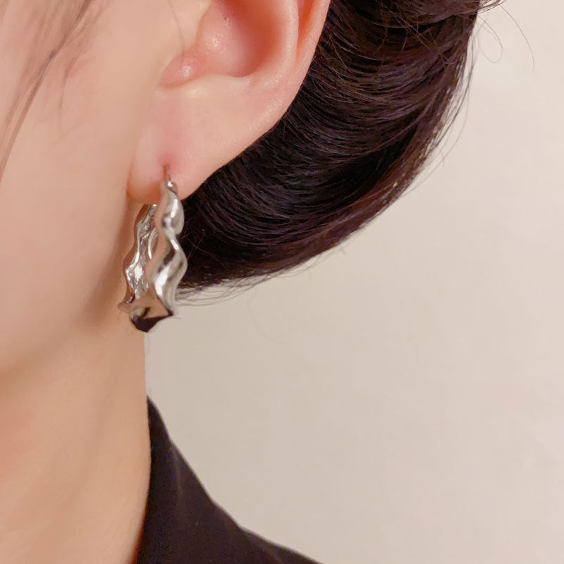 Luxury Irregular Geometric Metal Ear Cuff Earrings – Elegant Design