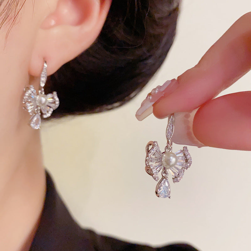 Luxury Zircon Bow & Pearl Teardrop Earrings – Elegant Design