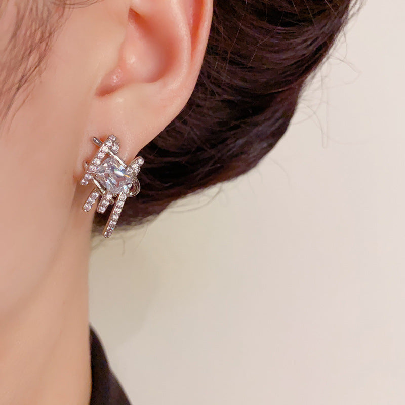 Elegant Zircon Woven Sugar Cube Stud Earrings – Geometric Design