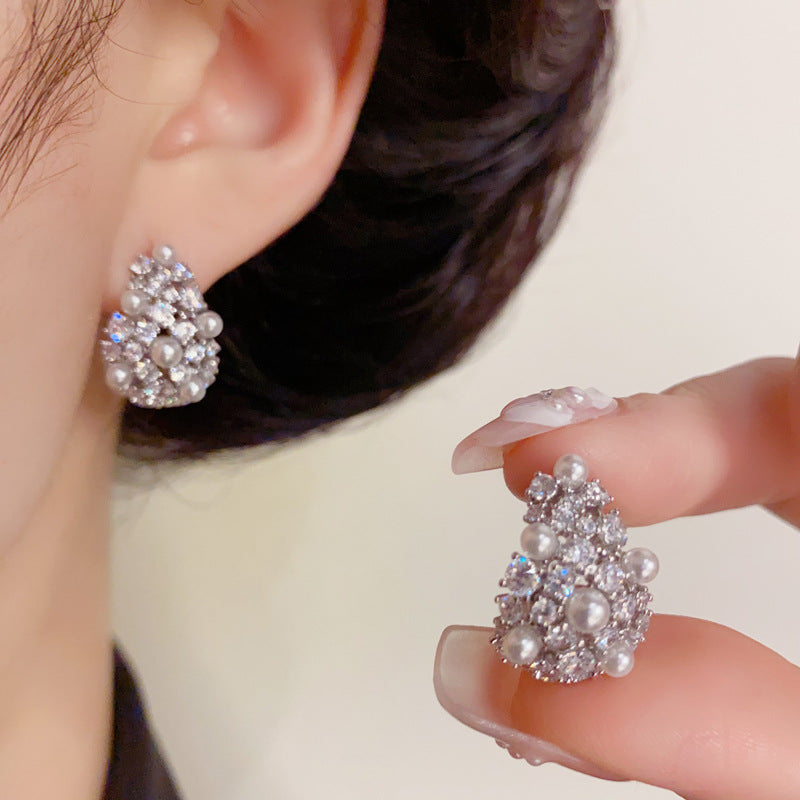 14K Gold Pearl Teardrop Stud Earrings – Elegant Sparkling Design