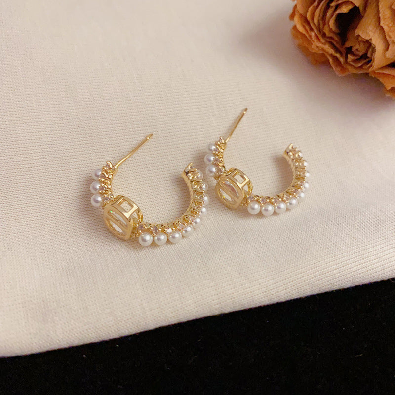 Luxury CD Pearl Hoop Gold Earrings – Letter-Inspired Elegant Design