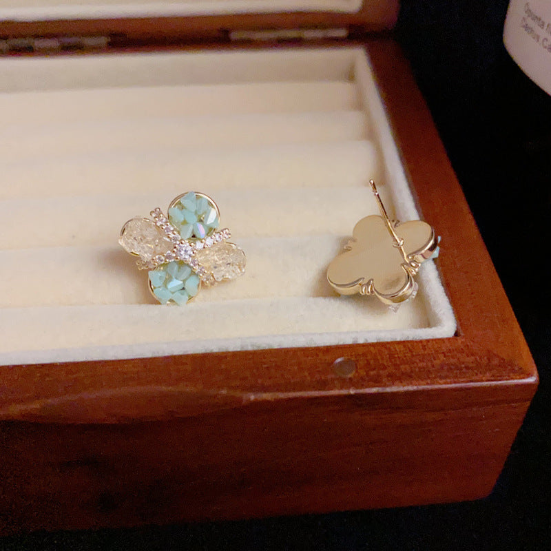 14K Gold Minimalist Crystal Four-Leaf Flower Earrings – Elegant Design