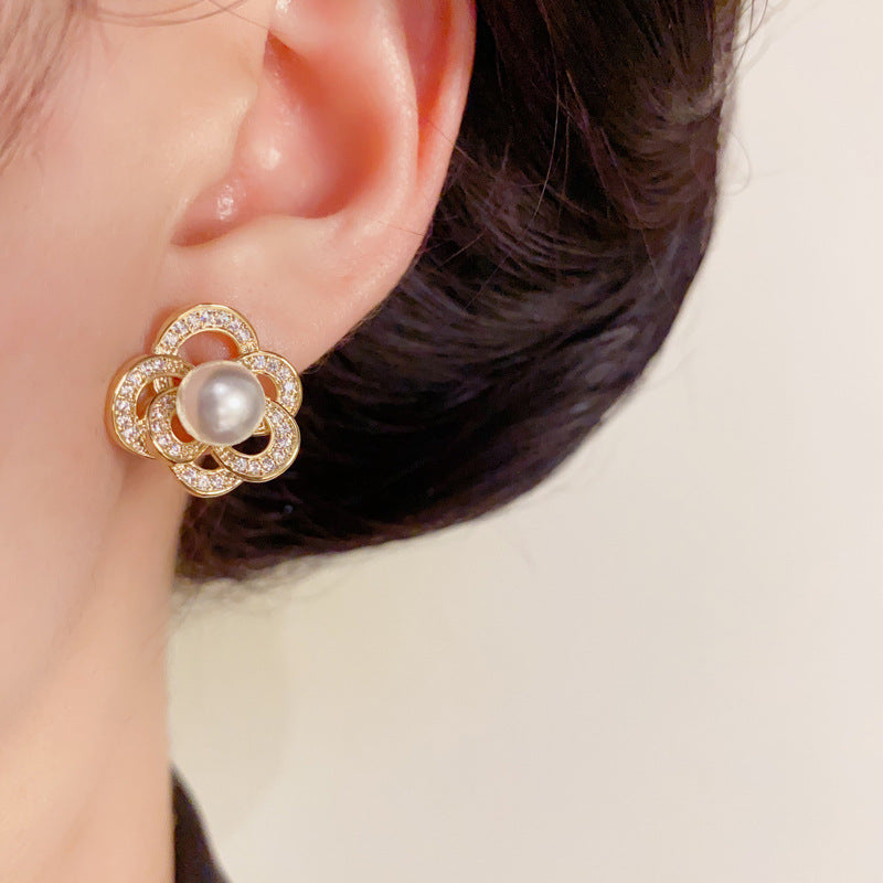 Elegant Full-Zircon Openwork Pearl Petal Stud Earrings – Floral Design