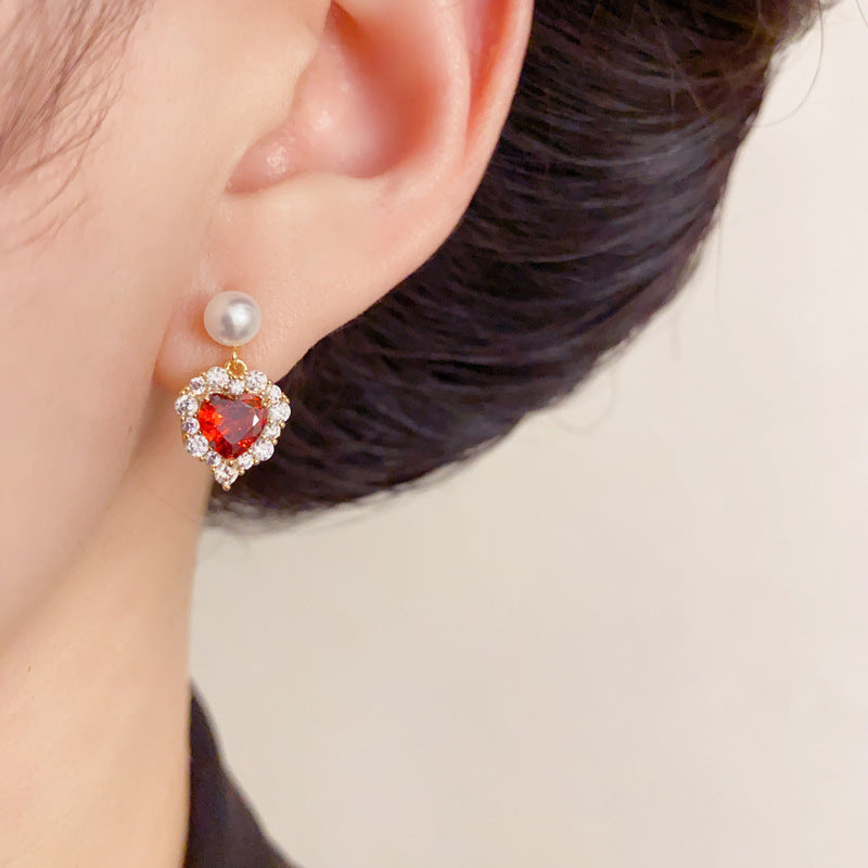 Elegant Full-Zircon Pearl Heart Drop Earrings – Romantic Design