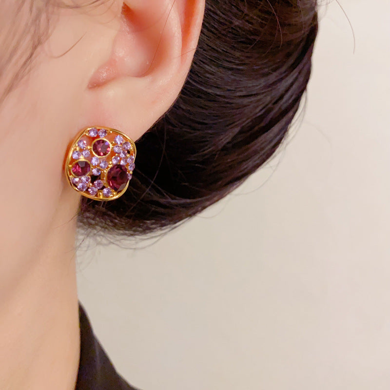 Luxury Full-Zircon Hollow Circle Stud Earrings – Geometric Design