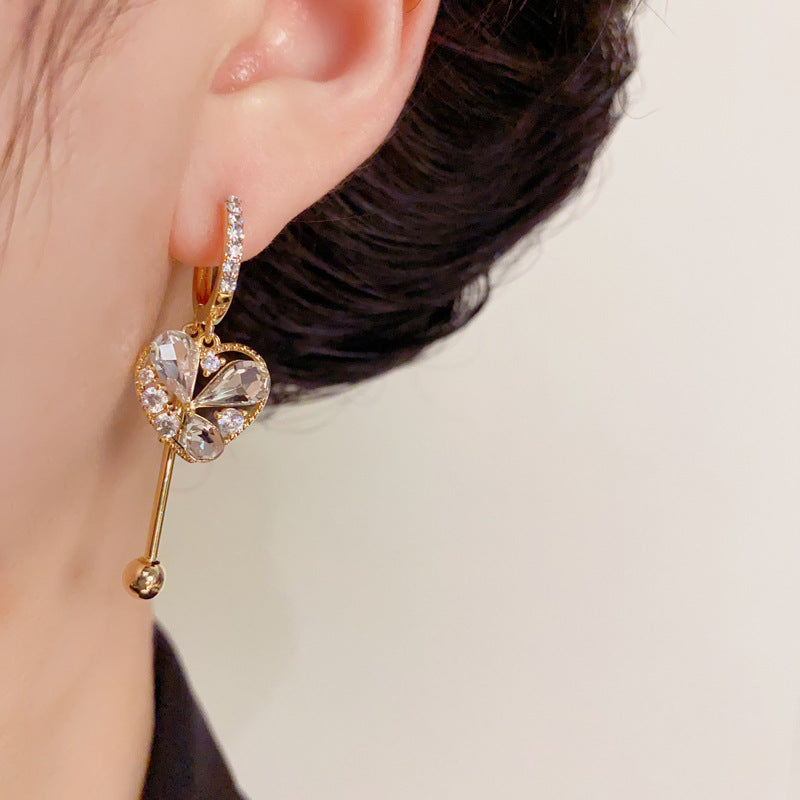 Luxury Full-Zircon Heart Tassel Drop Gold Earrings – Geometric Design