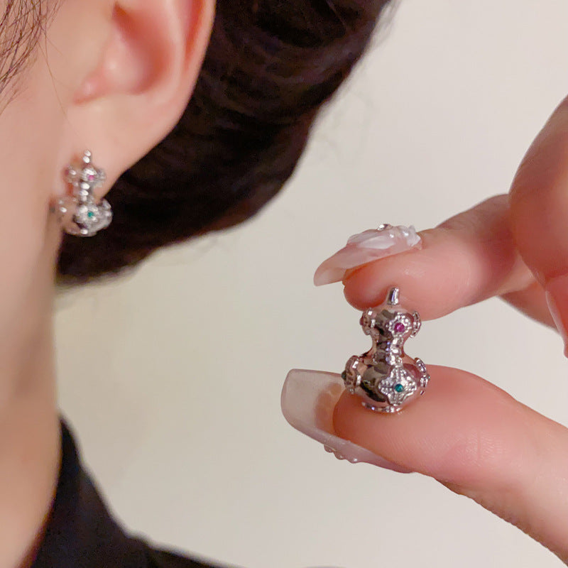 Elegant Metal 3D Gourd Stud Earrings – Floral Design