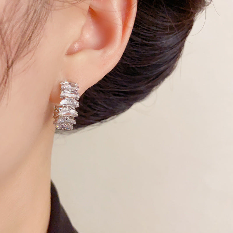 Elegant Full-Zircon C-Shape Hoop Earrings – French Minimalist Design
