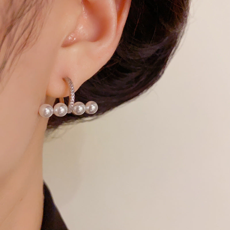 Luxury Horizontal Pearl Bar Earrings – Elegant Design