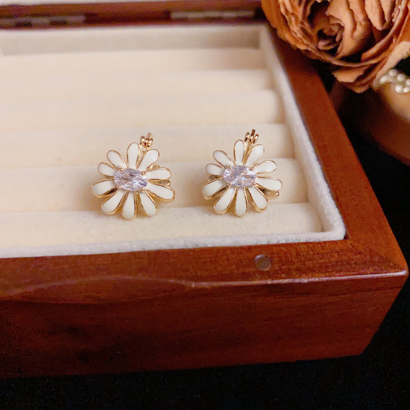 14K Gold Luxury Enamel & Zircon Daisy Earrings – Elegant Floral Design