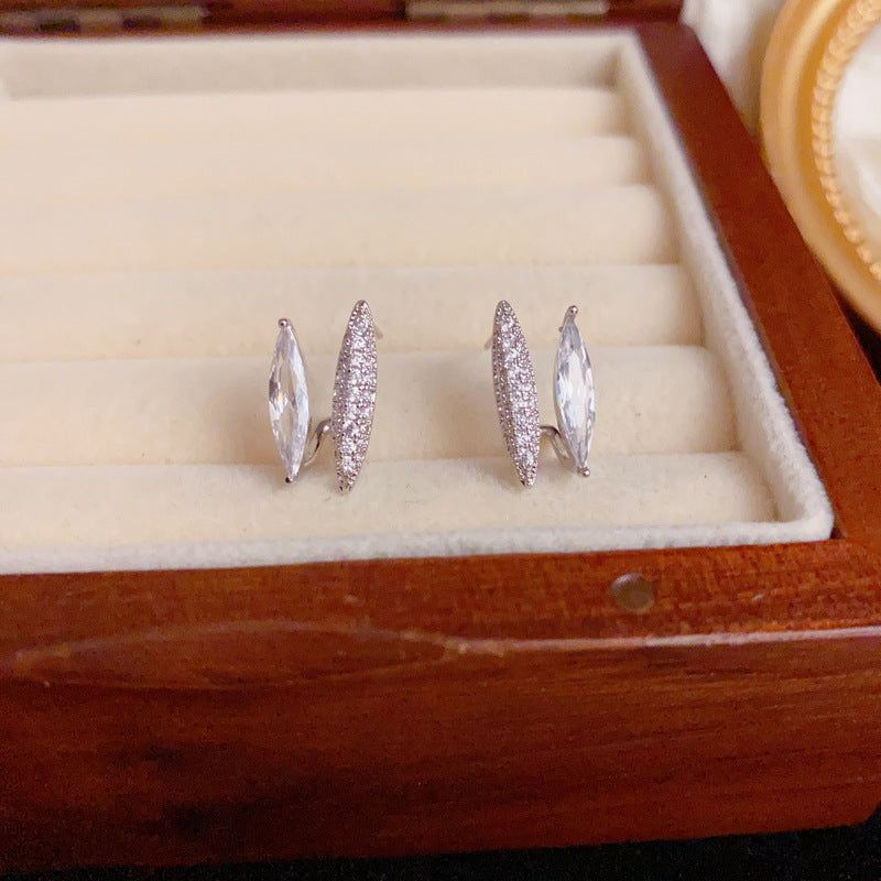 Luxury Double-Layer Zircon Grain Stud Earrings – Geometric Design