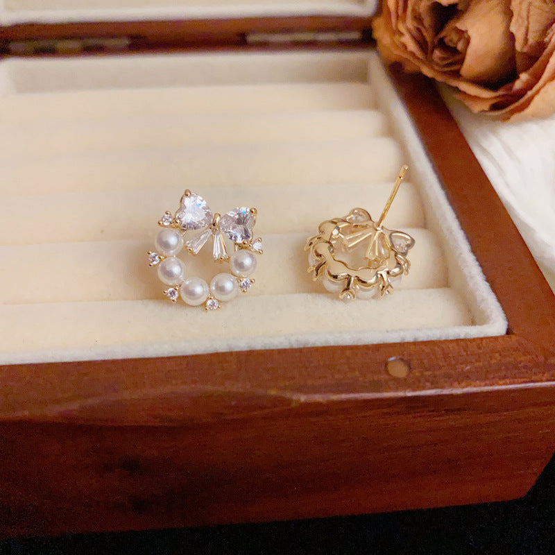Luxury Zircon Bow & Pearl Round Stud Gold Earrings – Elegant Design