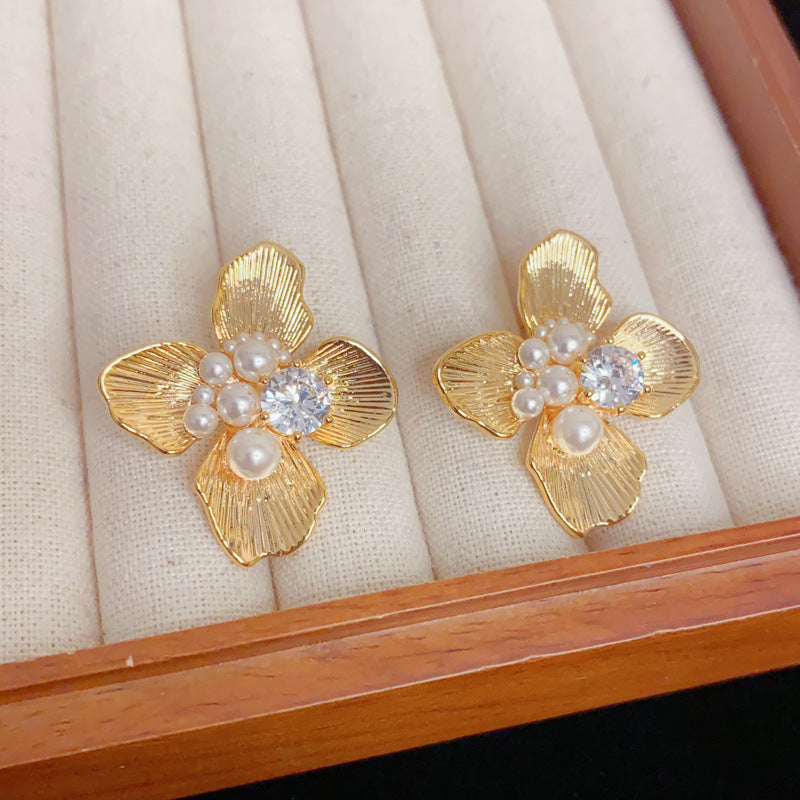 Eaioncol Floral Petal Pearl Stud Earrings 18K Gold