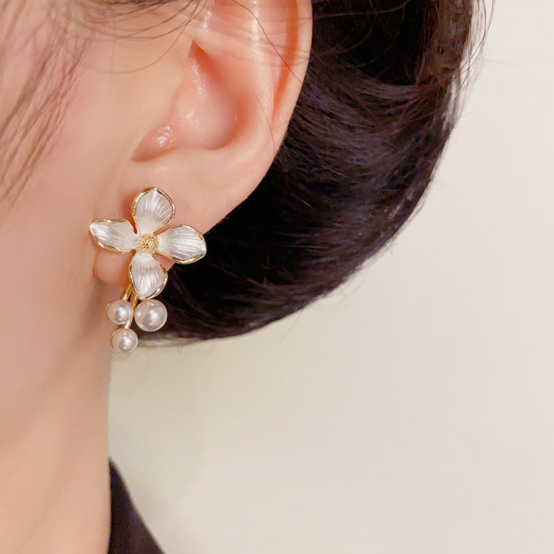 Enamel-Coated Flower Petal & Pearl Drop Gold Earrings - Elegant Design