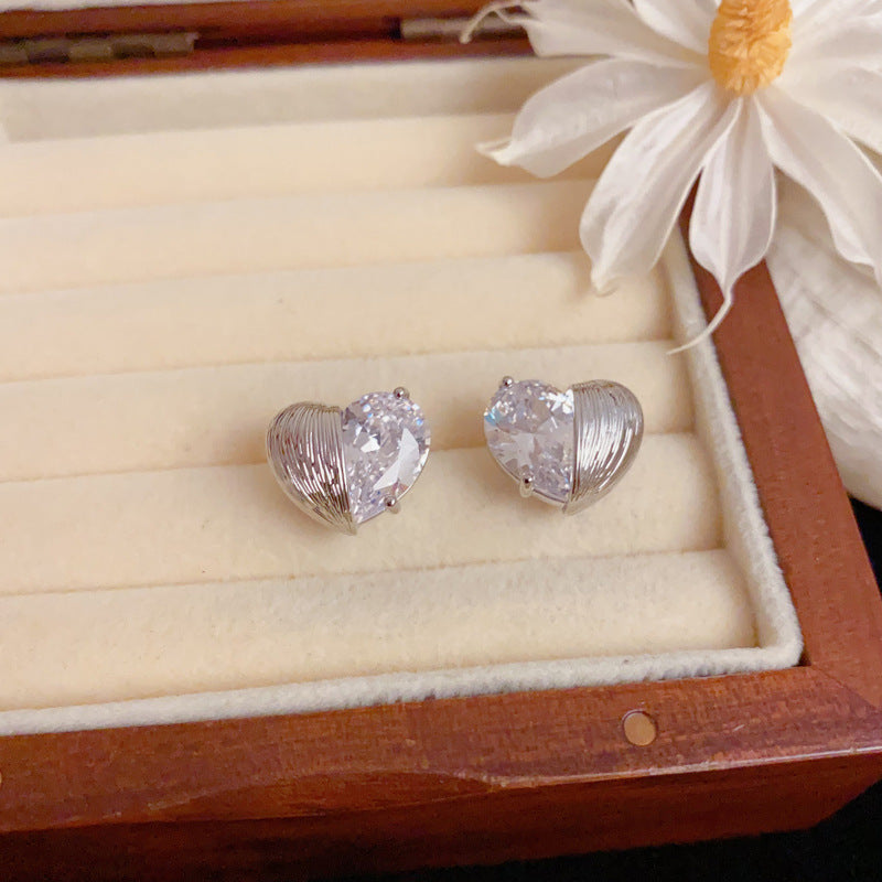 Luxury Zircon Metal Spliced Heart Stud Earrings – Elegant Design