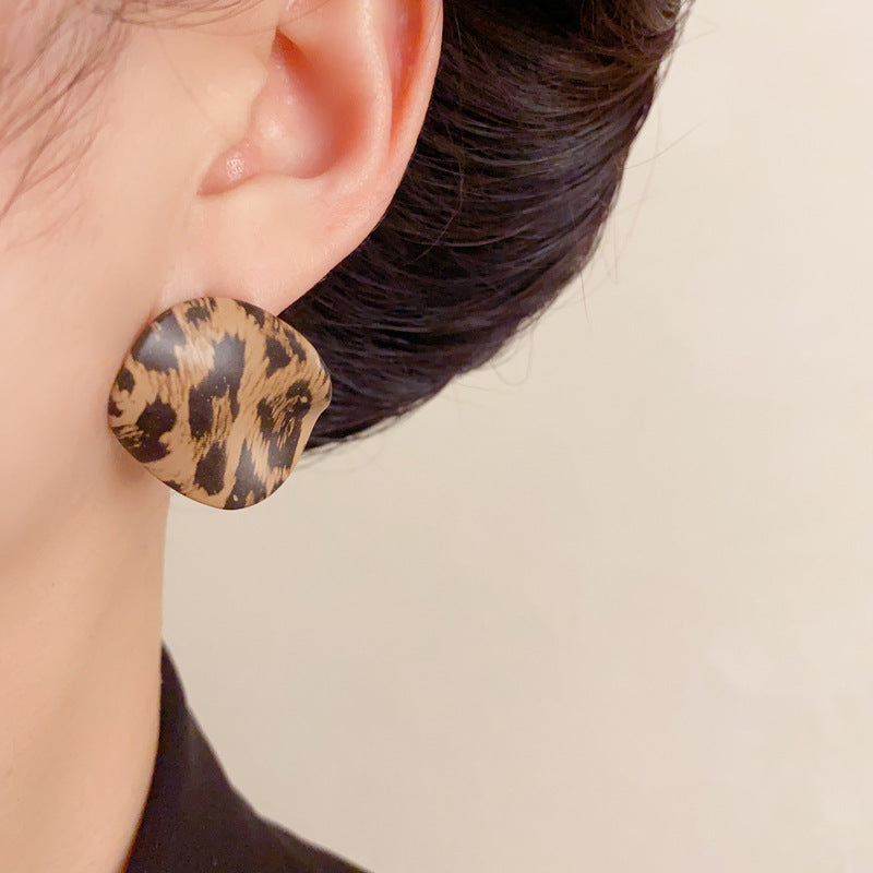 Luxury Leopard Irregular Circle Stud Earrings – French Retro Design