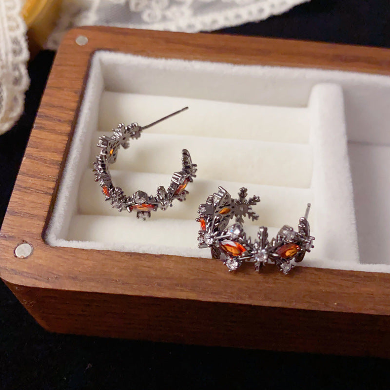 Luxury Full-Zircon Snowflake C-Hoop Earrings – Elegant Design