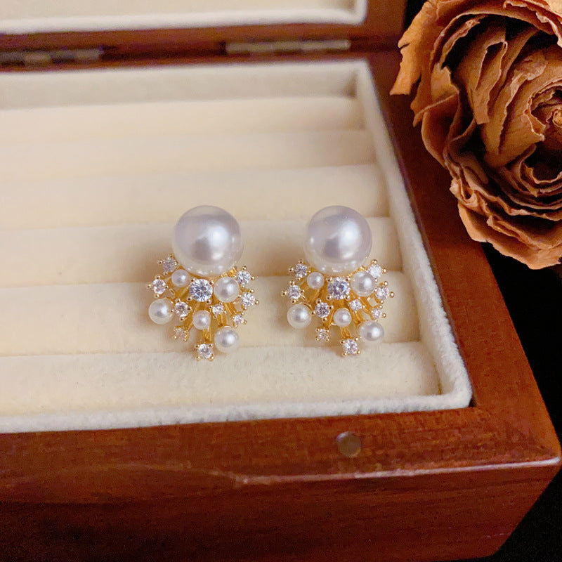 Luxury Zircon & Pearl Stud Earrings – Elegant Design