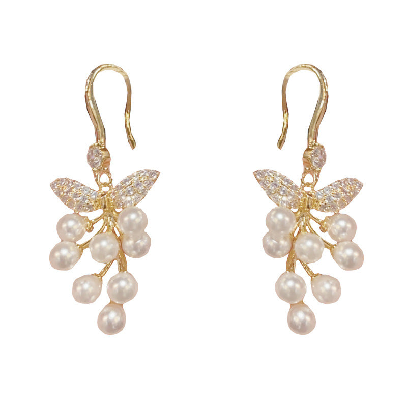 14K Gold Zircon Leaf Pearl Tassel Earrings - Chic Elegance Design