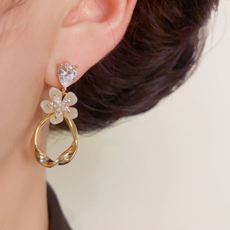 Minimalist Petal Geometric Tassel Drop Earrings – S925 Silver Needle