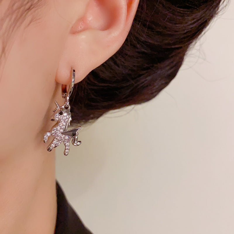 Luxury Full-Zircon Unicorn Ear Cuff Earrings – Elegant Design