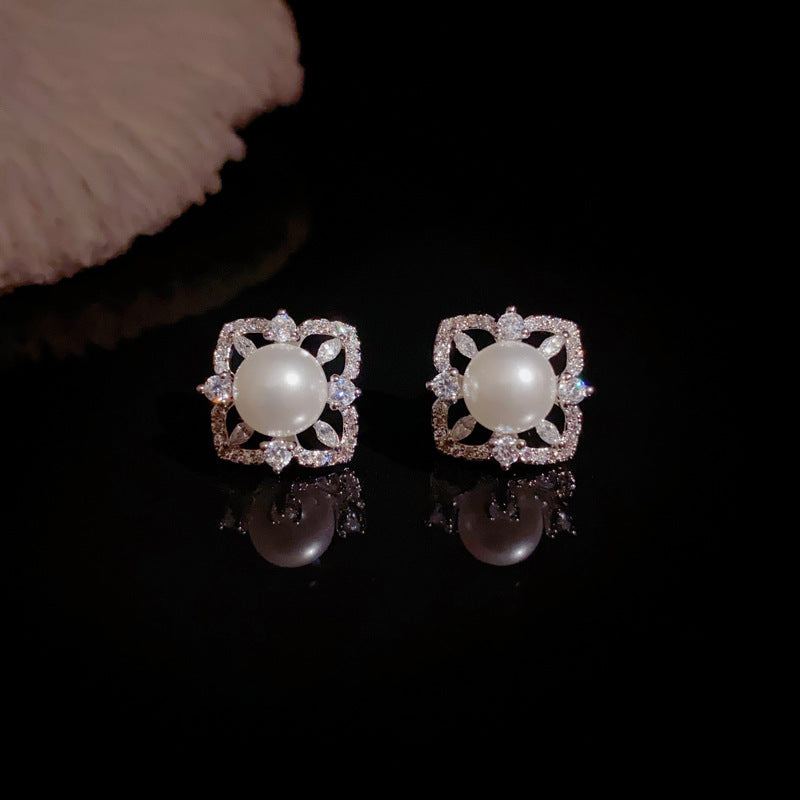 Elegant Zircon Diamond-Shaped Pearl Earrings - Geometric Design