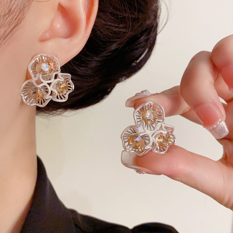 Elegant Silver Openwork Crystal Petal Earrings – Floral Design