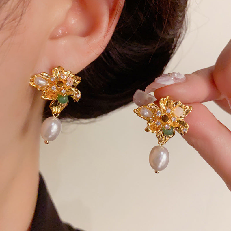 14K Gold Luxury Metal Petal & Pearl Drop Earrings – Elegant Design