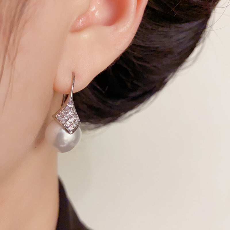 Elegant Zircon Diamond Pearl Ear Hook Earrings – Geometric Design