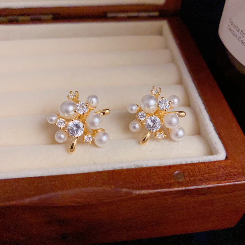 14K Gold-Plated Firework Pearl Stud Earrings – Elegant Sparkle Design