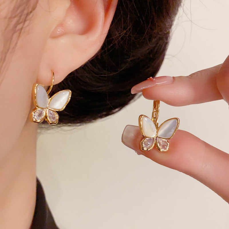 14K Gold Sweet Mother-of-Pearl Butterfly Earrings – Elegant Design