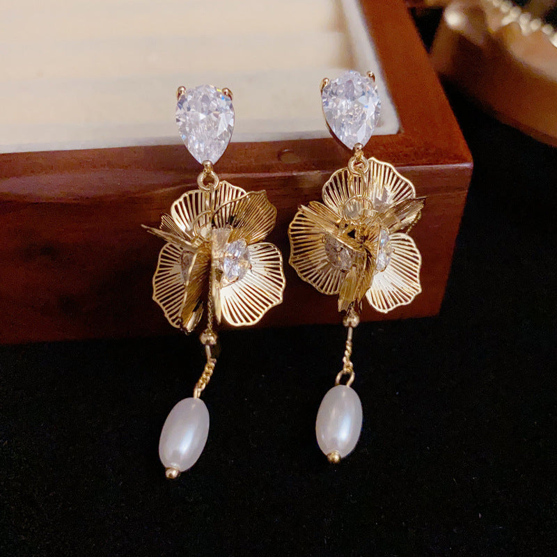 Luxury Hollow Flower & Pearl Tassel Drop Earrings – S925 Silver Needle
