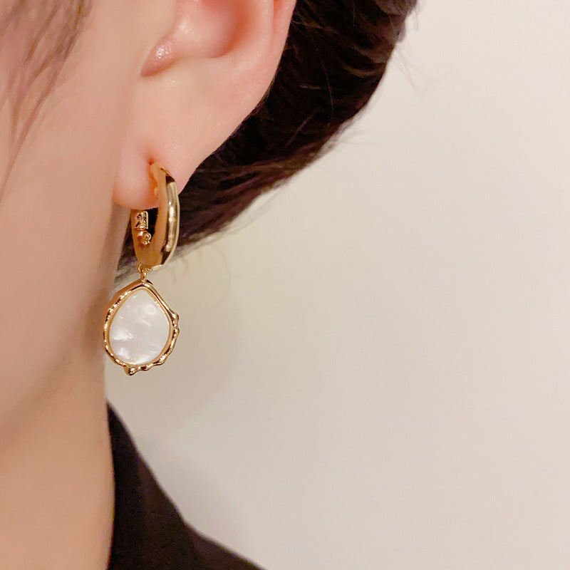 Elegant Metal & Mother-of-Pearl Drop Earrings – Geometric Design
